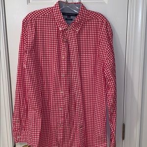 Tommy Hilfiger Men’s Classic Fit Dress Shirt